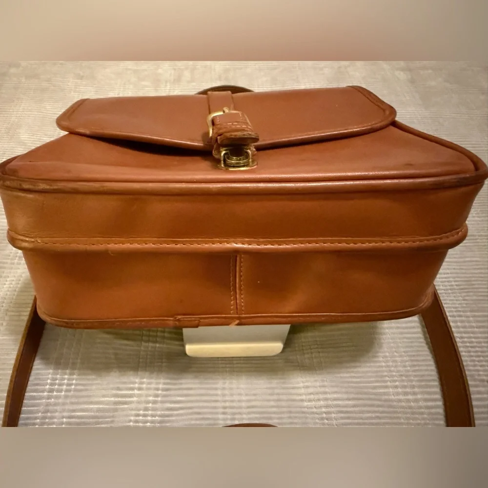 Green Fields Full Grain Harness Leather Crossbody Bag – Made in the USA Unisex